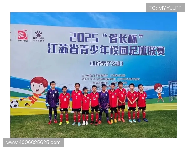 跨界思维启示录：非典型足球教练的成功样本